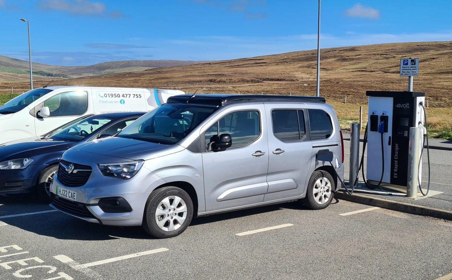 Vikenze III-e at fast charger