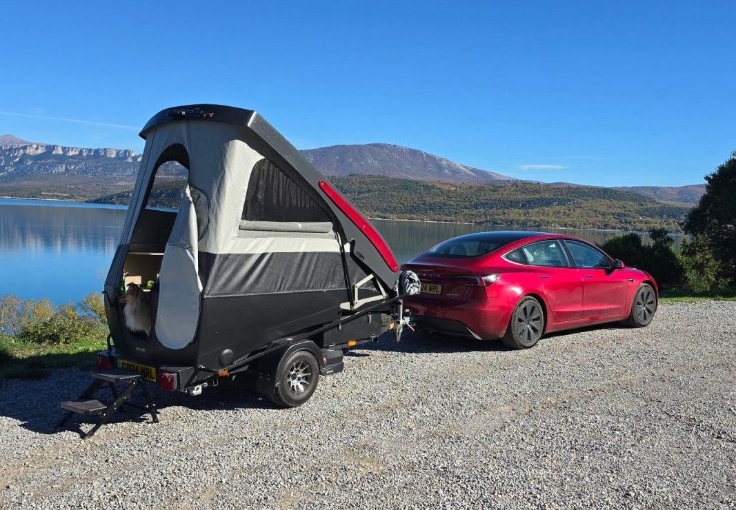 Dashaway ECTS camper in scenic setting