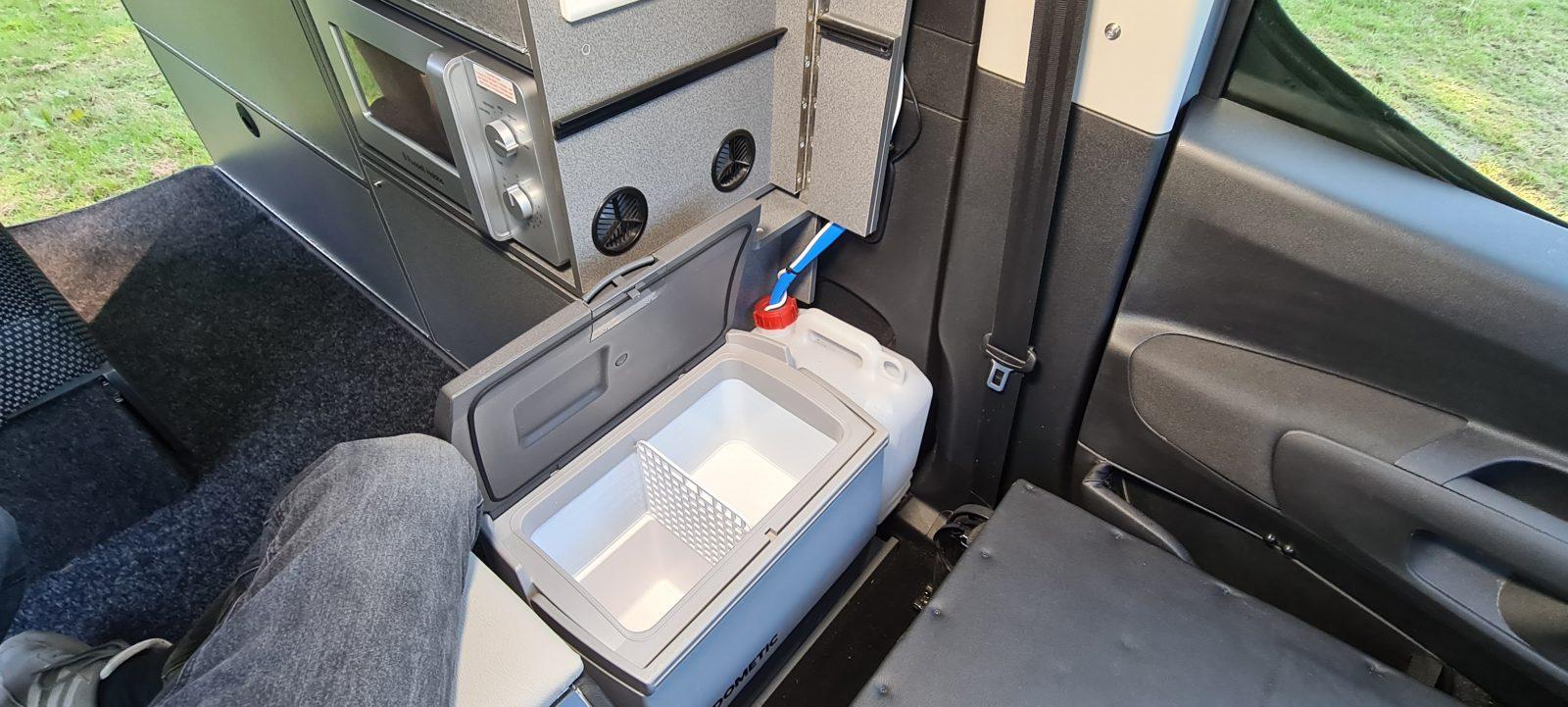 Vikenze III-e elevating roof interior with upper sleeping area