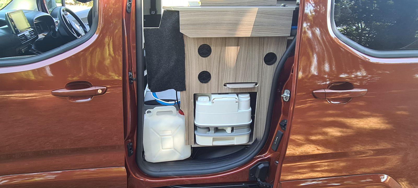 Vikenze III-e show display