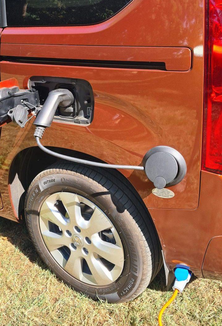 Vikenze III-e show detail