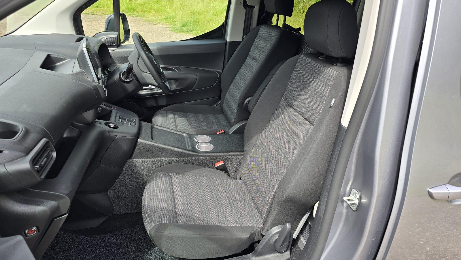 Vikenze III-e charging at rapid charger