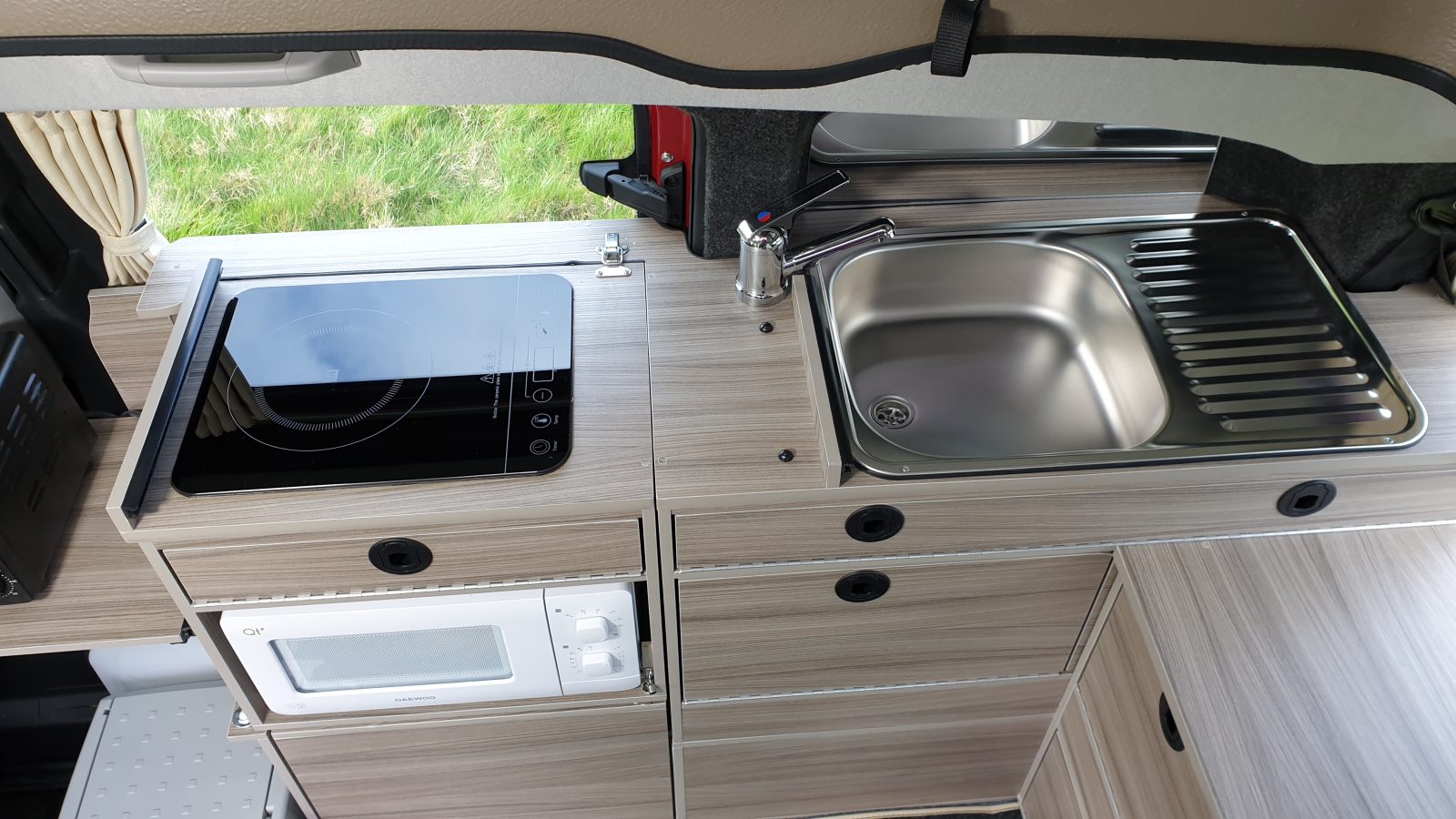 Vikenze III petrol interior