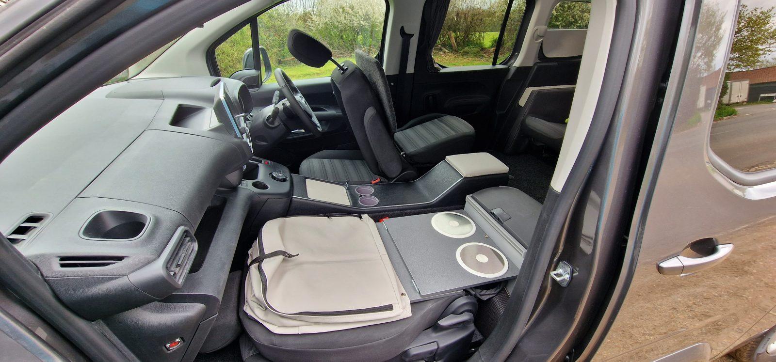 Vikenze III-e XL lounge with two comfortable seats